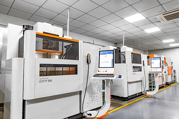 线切割加工中心