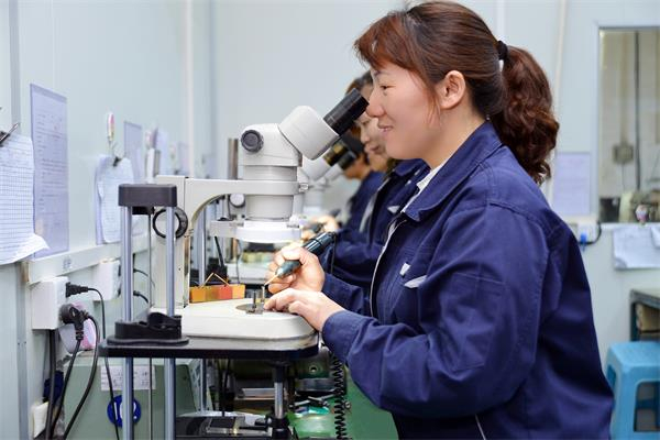 精密抛光和PVD涂层